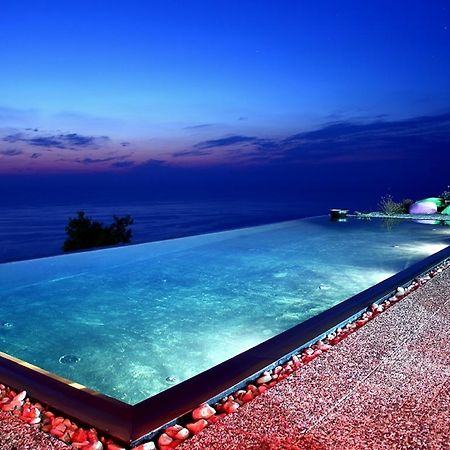 Serenity Boutique Suites อธานนิออน ภายนอก รูปภาพ